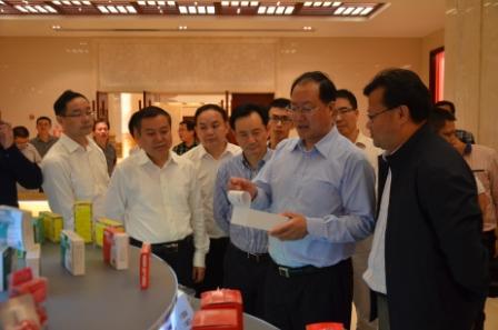 江西省委常委、常務副省長毛偉明視察仁和集團