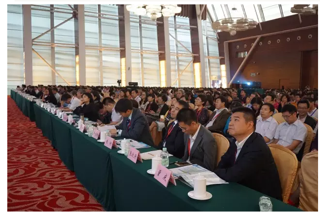 2015中國藥品質(zhì)量年會(huì)召開，權(quán)威專家剖析“十三五”國家藥械監(jiān)管戰(zhàn)略