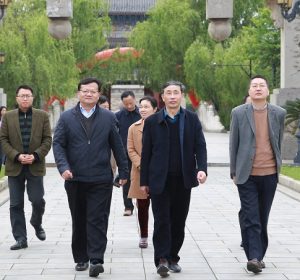 省市管局領導鄧季芳視察仁和集團