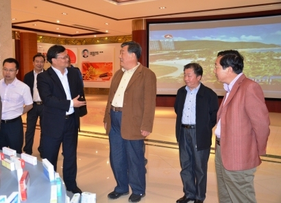 1430188288356077332.jpg 全國政協科教文衛體委員會副主任陳曉光考察仁和集團 (1).jpg